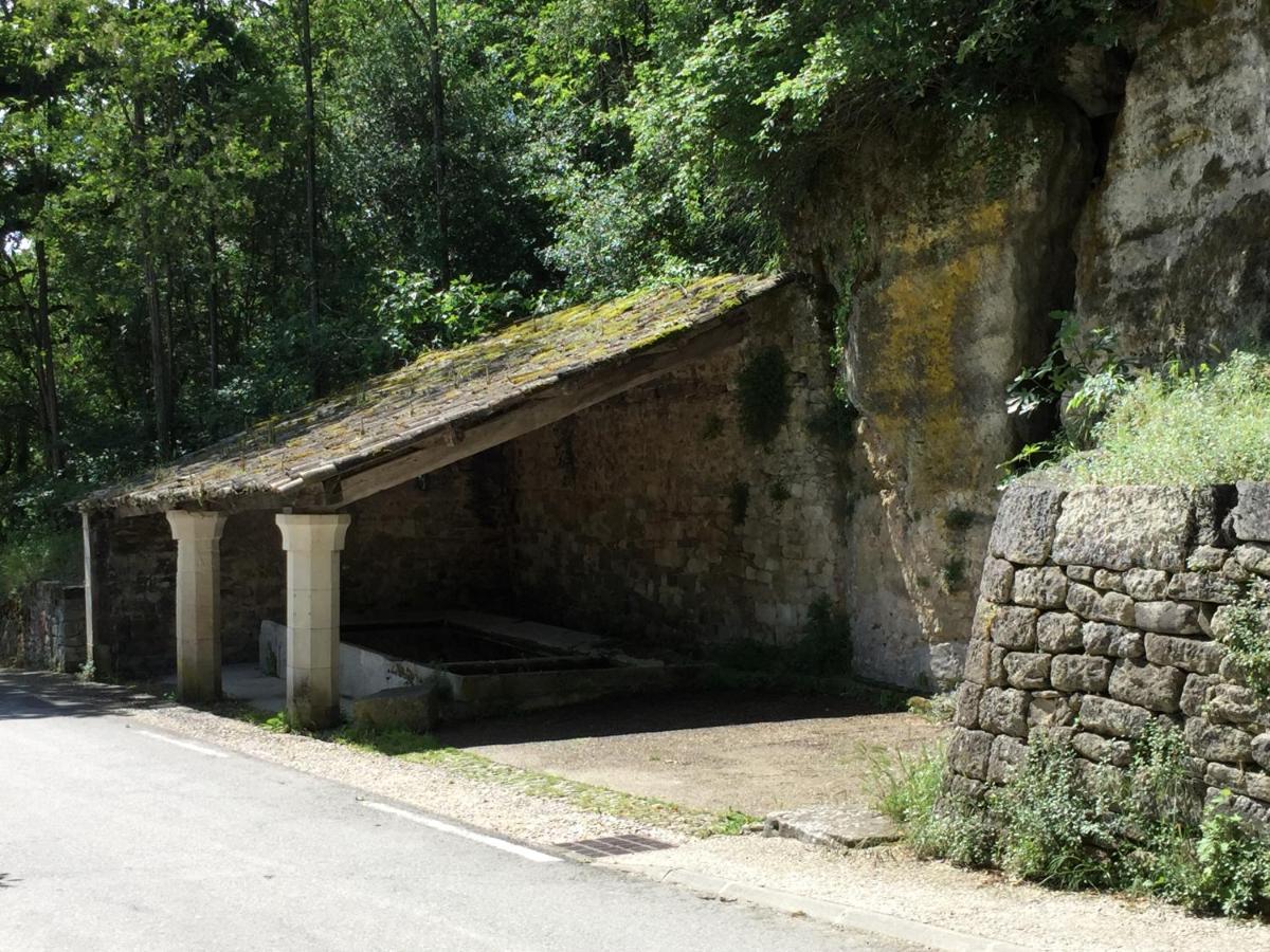 Les Cabanes De La Fontaine Lacoste  Eksteriør billede