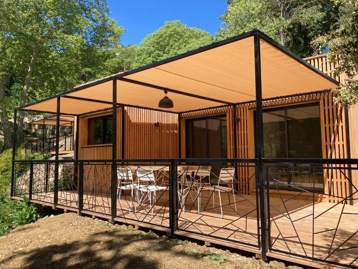 Les Cabanes De La Fontaine Lacoste  Eksteriør billede