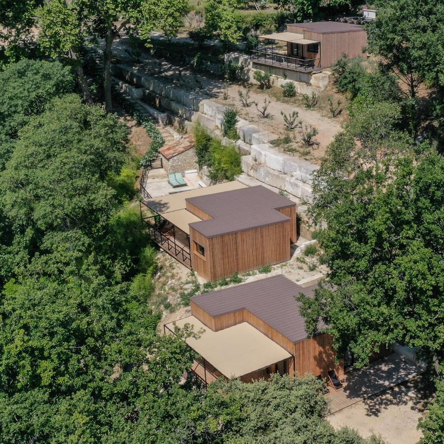 Les Cabanes De La Fontaine Lacoste  Eksteriør billede
