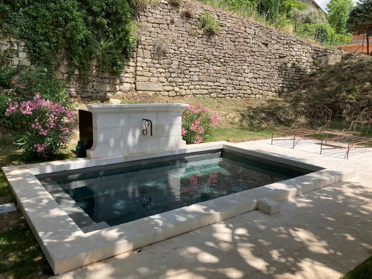 Les Cabanes De La Fontaine Lacoste  Eksteriør billede